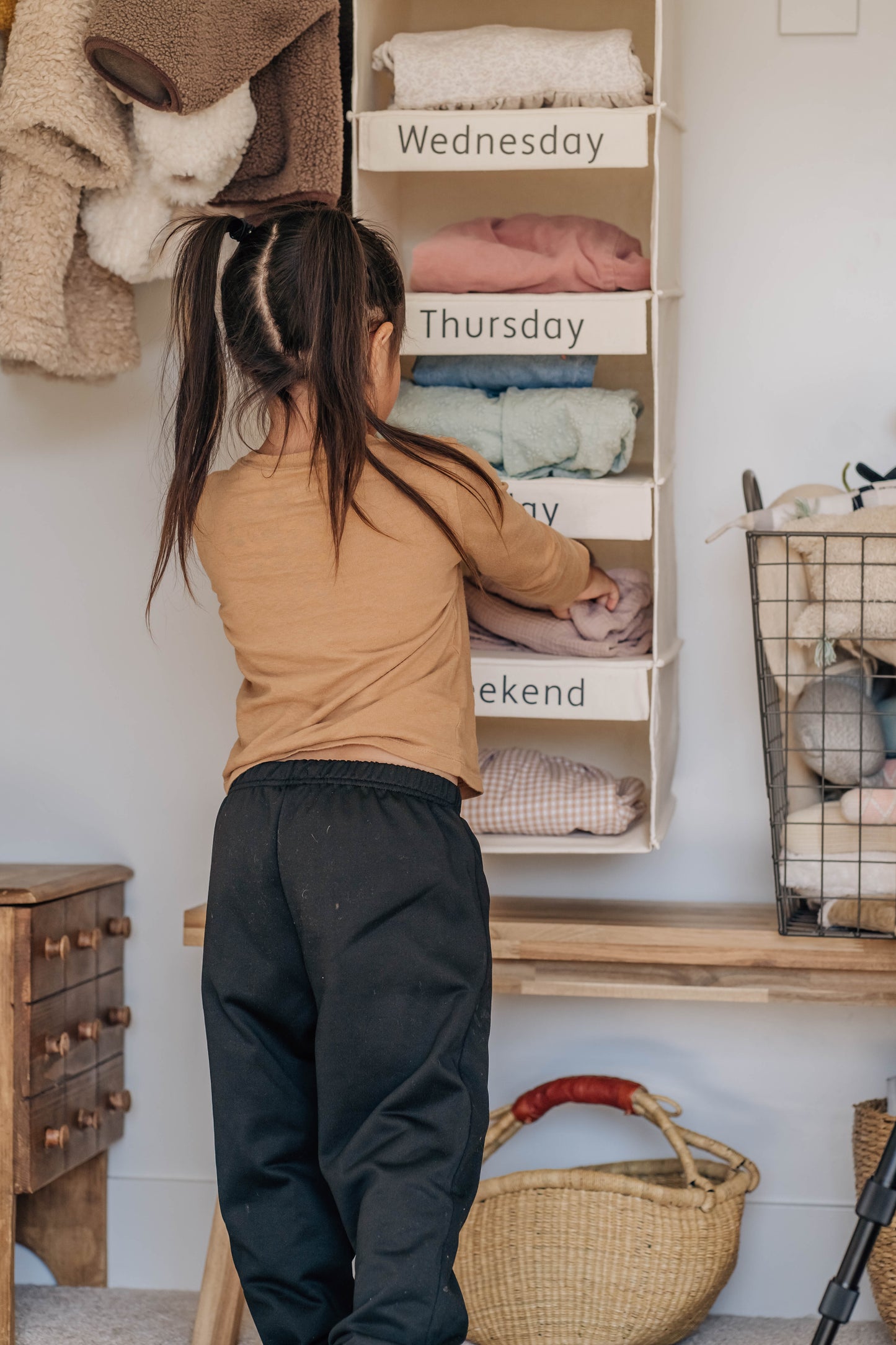 Weekly Linen Clothes Organizer